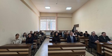 BDU-da elmi seminar: “Azərbaycanın nadir quşları və onların mühafizəsi”