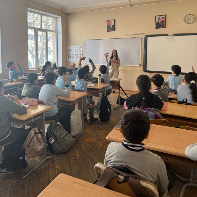 Tarix fakültəsinin Tarix müəllimliyi ixtisası üzrə dördüncü kurs tələbələrinə tədris təcrübəsi keçirilir