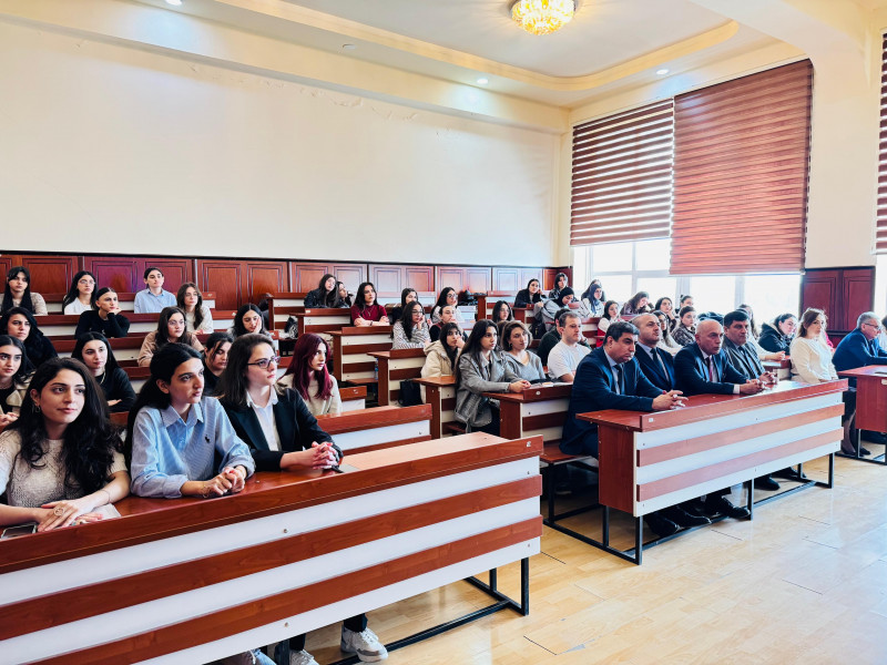 Fizika fakültəsinin elmi seminarında süni intellekt barədə danışılıb