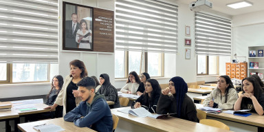 DOSENT SOLMAZ SADIQOVANIN AÇIQ DƏRSİ