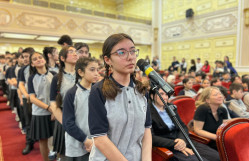 Görkəmli uşaq şairi Zahid Xəlil BDU-nun nəzdində “Gənc istedadlar” liseyinin şagirdləri ilə görüşüb