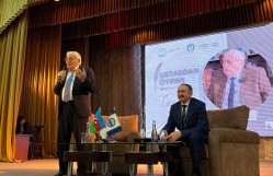 Görkəmli uşaq şairi Zahid Xəlil BDU-nun nəzdində “Gənc istedadlar” liseyinin şagirdləri ilə görüşüb