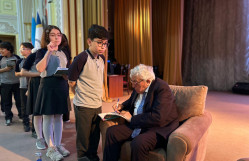 Görkəmli uşaq şairi Zahid Xəlil BDU-nun nəzdində “Gənc istedadlar” liseyinin şagirdləri ilə görüşüb