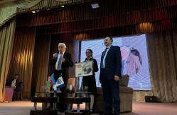 Görkəmli uşaq şairi Zahid Xəlil BDU-nun nəzdində “Gənc istedadlar” liseyinin şagirdləri ilə görüşüb