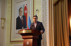 Görkəmli uşaq şairi Zahid Xəlil BDU-nun nəzdində “Gənc istedadlar” liseyinin şagirdləri ilə görüşüb