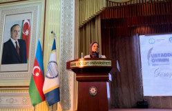 Görkəmli uşaq şairi Zahid Xəlil BDU-nun nəzdində “Gənc istedadlar” liseyinin şagirdləri ilə görüşüb