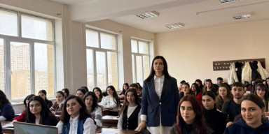 Asiya və Afrika ölkələri tarixi kafedrasının müəllimi Bircə Bayramovanın təşkilatçılığı ilə “Səlcuqlar” mövzusunda interaktiv açıq dərs keçirildi