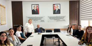 "Qəzetdə praktik iş" fənni üzrə açıq dərs