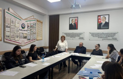 "Qəzetdə praktik iş" fənni üzrə açıq dərs