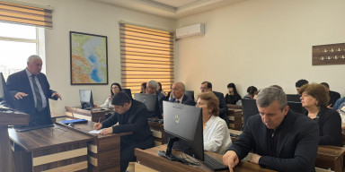 BDU-da Xəzər dənizinin səviyyə tərəddüdlərinin yaşayış məntəqələrinə təsirinə dair ustad dərsi