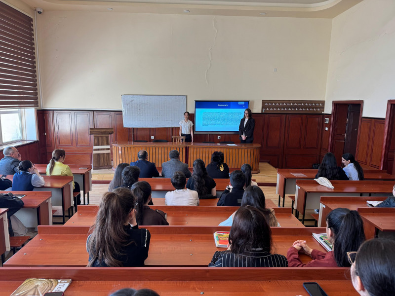 BDU-da memarlıq və şəhərsalmada fizika qanunlarının tətbiqi müzakirə olunub