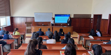 BDU-da memarlıq və şəhərsalmada fizika qanunlarının tətbiqi müzakirə olunub