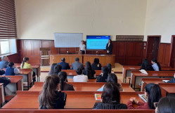 BDU-da memarlıq və şəhərsalmada fizika qanunlarının tətbiqi müzakirə olunub