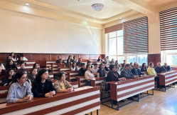 BDU-da memarlıq və şəhərsalmada fizika qanunlarının tətbiqi müzakirə olunub