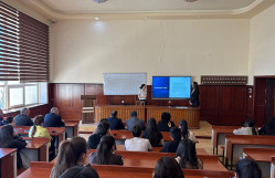 BDU-da memarlıq və şəhərsalmada fizika qanunlarının tətbiqi müzakirə olunub