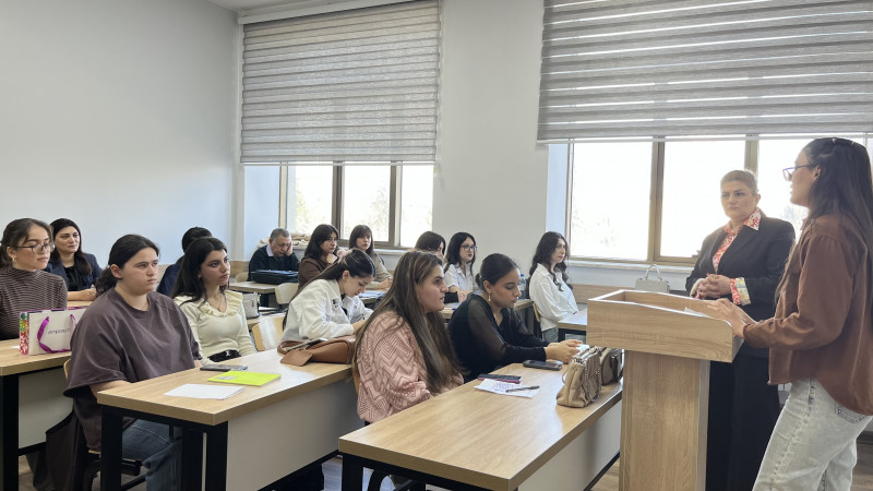 FAKÜLTƏDƏ NÖVBƏTİ AÇIQ DƏRS