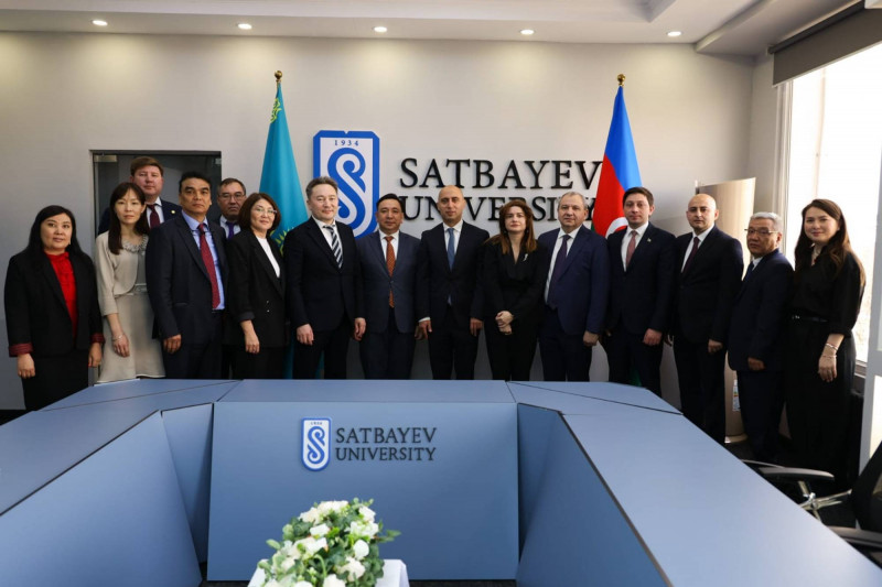 BDU rektoru Almatıda Satbayev Universitetində keçirilən görüşlərdə iştirak edib