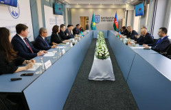 BDU rektoru Almatıda Satbayev Universitetində keçirilən görüşlərdə iştirak edib