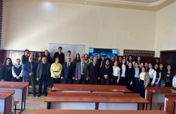 BDU-da memarlıq və şəhərsalmada fizika qanunlarının tətbiqi müzakirə olunub