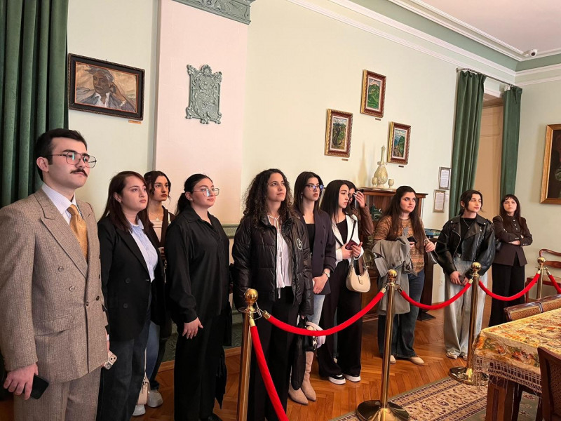 BDU tələbələri Səməd Vurğunun ev muzeyində