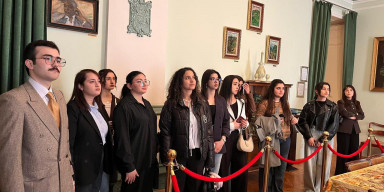 BDU tələbələri Səməd Vurğunun ev muzeyində