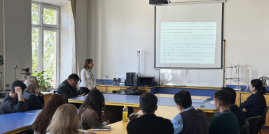 Nəzəri fizika kafedrasında elmi seminar keçirilib