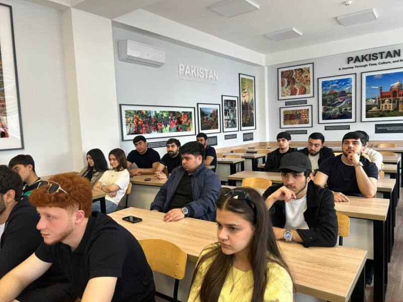 Şərq ölkələrində Urbanizasiya və Şəhərsalmaya aid Panel Müzakirə