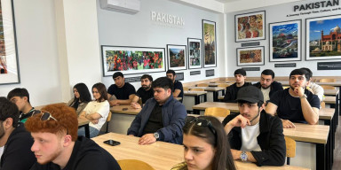 Şərq ölkələrində Urbanizasiya və Şəhərsalmaya aid Panel Müzakirə