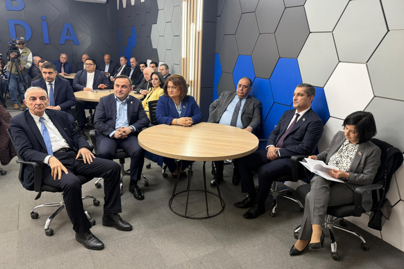 BDU-da “Postsovet məkanında beynəlxalq əməkdaşlıq: keçmiş sovet respublikaları və beynəlxalq siyasət nəzəriyyələri” kitabının təqdimatı