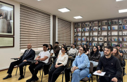 BDU tələbələri üçün təlim: "İnsanlar əslində bizə nə deyir?"