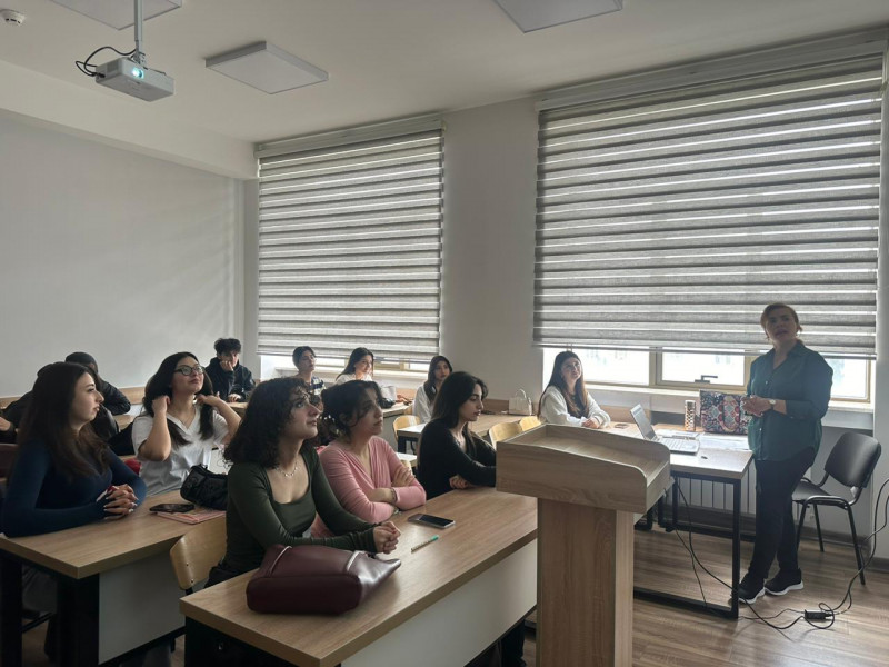 "Televiziyada xəbər süjetinin elementləri və onun istehsal texnologiyası" mövzusunda açıq dərs
