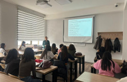 "Televiziyada xəbər süjetinin elementləri və onun istehsal texnologiyası" mövzusunda açıq dərs