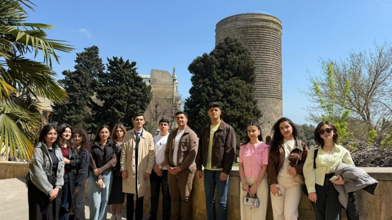 BDU tələbələri ekskursiyada: “Urban keçid: İçərişəhərdən Ağ şəhərə”
