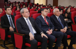 Türkiyə Böyük Milli Məclisinin deputatı Sərkan Bayram BDU tələbələri ilə görüşüb