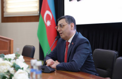 Türkiyə Böyük Milli Məclisinin deputatı Sərkan Bayram BDU tələbələri ilə görüşüb