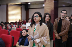 Türkiyə Böyük Milli Məclisinin deputatı Sərkan Bayram BDU tələbələri ilə görüşüb