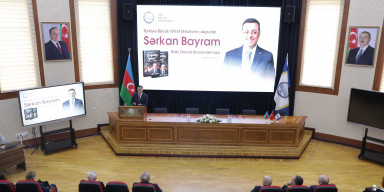 Türkiyə Böyük Milli Məclisinin deputatı Sərkan Bayram BDU tələbələri ilə görüşüb