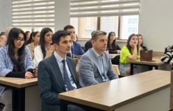 “Gələcəyin Bələdçiləri” mövzusunda görüş