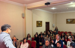 “Türk dili və türkologiya üzrə qlobal konfrans silsiləsi”