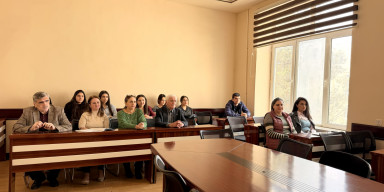 Bərk cisimlər fizikası kafedrasında elmi seminar ke,irilib