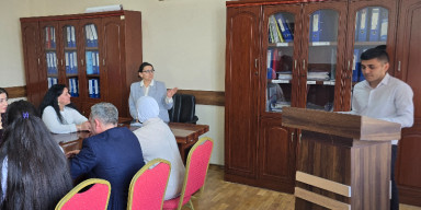 Mənbəşünaslıq, tarixşünaslıq və metodika kafedrasında “1828–1870-ci illərdə Rusiya imperiyasının Qafqaz siyasətində “erməni məsələsi”: tarixi coğrafiya kontekstində” mövzusunda elmi seminar keçirilmişdir.