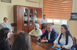 Mənbəşünaslıq, tarixşünaslıq və metodika kafedrasında “1828–1870-ci illərdə Rusiya imperiyasının Qafqaz siyasətində “erməni məsələsi”: tarixi coğrafiya kontekstində” mövzusunda elmi seminar keçirilmişdir.