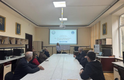 Yarımkeçiricilər fizikası kafedrasının elmi seminarı keçirilib