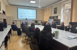 Yarımkeçiricilər fizikası kafedrasının elmi seminarı keçirilib