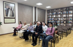 Günay Cəfərovanın təqdimatında elmi seminar keçirildi
