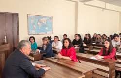 Avropa və Amerika ölkələrinin yeni və müasir tarixi kafedrasında “Müasir dövrdə Tarix elminin aktual problemləri” mövzusunda ustad dərsi keçirilmişdir