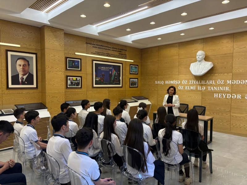 BDU-da məktəblilər üçün infosessiya