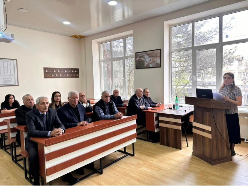 Bakı Dövlət Universitetinin Geologiya fakültəsinin Seysmologiya və Yer təkinin fizikası kafedrasında “Abşeron yarımadasında geotermal enerjidən istifadə perspektivləri” mövzusunda elmi seminar təşkil olunub.