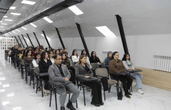 BDU-da “Danışır təcrübə” layihəsinin növbəti qonağı “APA Holdinq”in prezidenti Vüsalə Mahirqızı olub