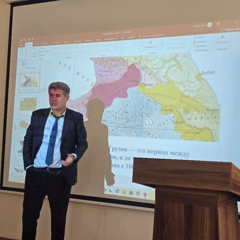 Mənbəşünaslıq, tarixşünaslıq və metodika kafedrasında “Şəki hakimliyi (886-1117) regional dövlətlərarası münasibətlər kontekstində” mövzusunda ustad dərsi keçirilmişdir